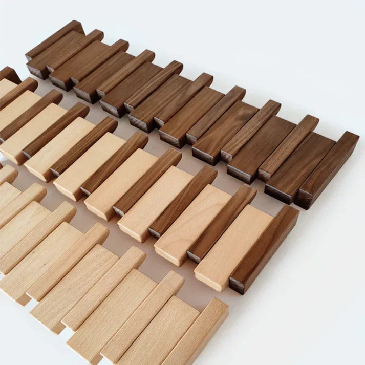 "Elegante Klavier-Wandgarderobe aus Holz mit kreativen Haken für stilvolle Aufbewahrung in deinem Zuhause"