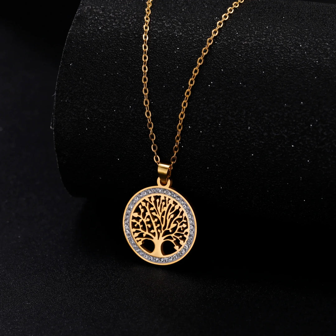 "Elegante Lebensbaum Halskette aus Edelstahl mit Zirkonia; geometrischer Anhänger in Gold- oder Silberoptik."