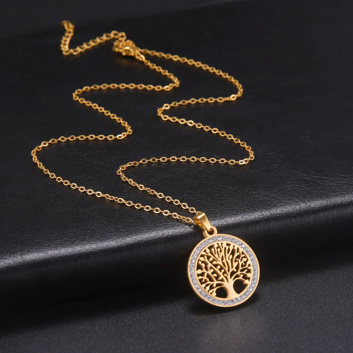 "Elegante Lebensbaum Halskette aus Edelstahl mit Zirkonia; geometrischer Anhänger in Gold- oder Silberoptik."