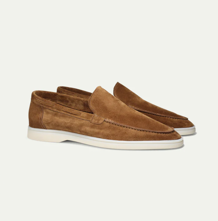 Elegante Luca Wildleder-Slipper in Taupe, Herren-Loafers, flexibles Design, komfortable Gummisohle, einfaches Slip-on.