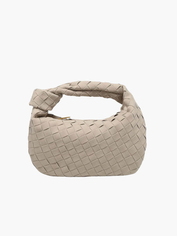"Elegante Mini-Wildledertasche mit Woven Knot-Design und goldenen Akzenten, ideal für stilvolle Outfits."
