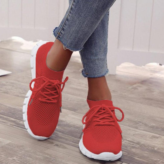 Elegante orthopädische Damen-Sneakers in Rosa für gesunde Fußhaltung, ergonomisches Design, vielseitiger Stil.