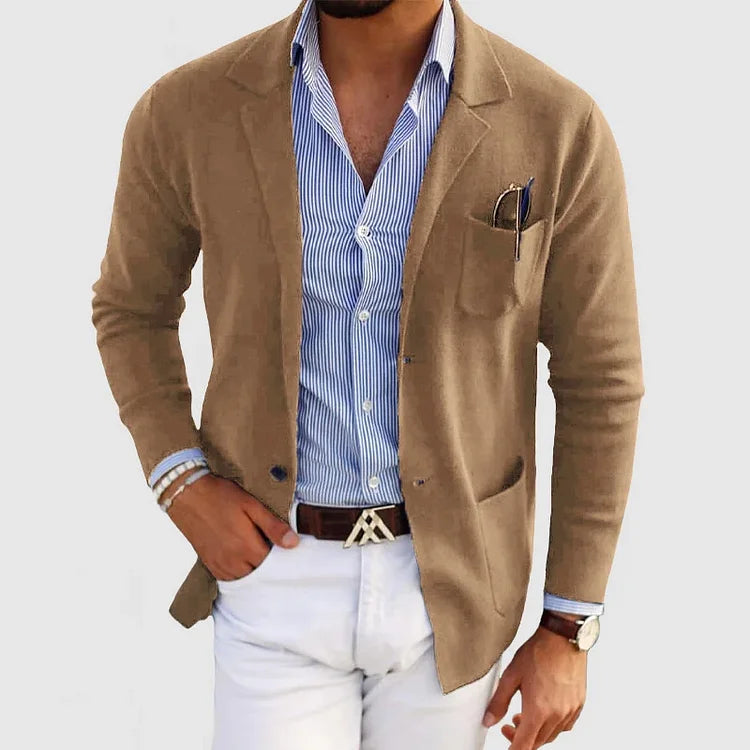 Elegante Strickjacke für Herren, braun, mit Reverskragen und Knöpfen, perfekt für Büro- und Alltagslook.