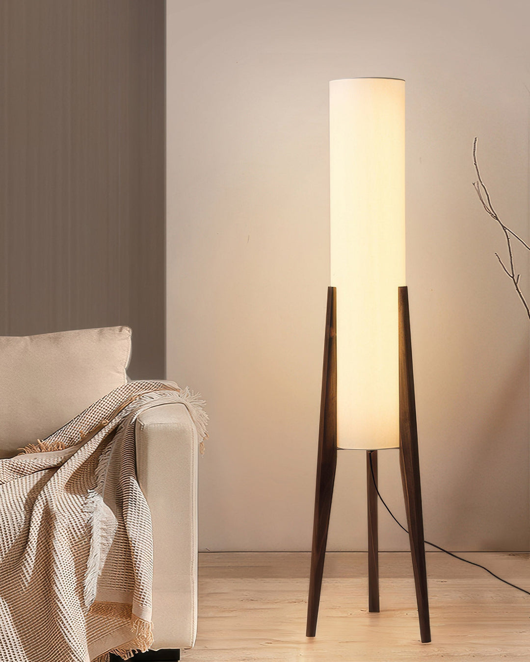 "Elegante Walnuss Stehlampe aus Massivholz mit LED und Stoffschirm, modernes Design, warmes und dreifarbiges Licht"