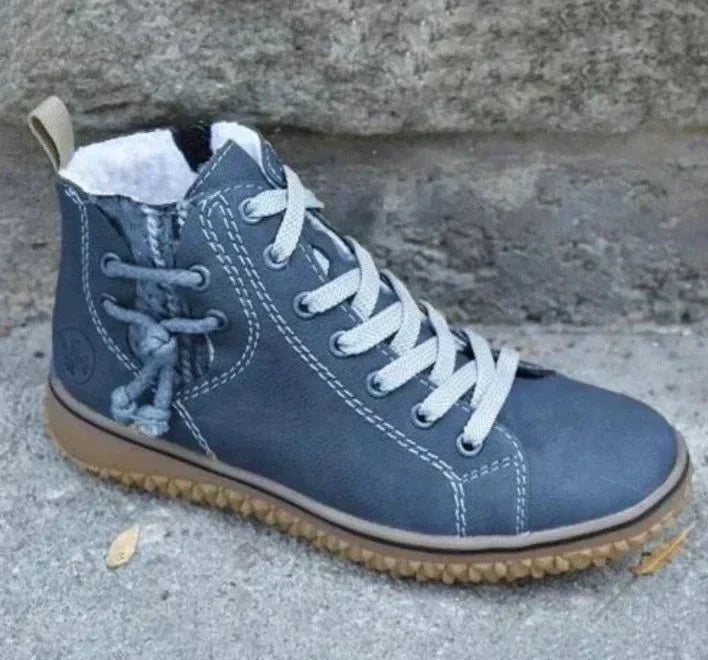 "Elegante Winter Lederstiefel für Damen, braun, mit rutschfesten Sohlen und warmem Innenfutter, im Vintage-Look."