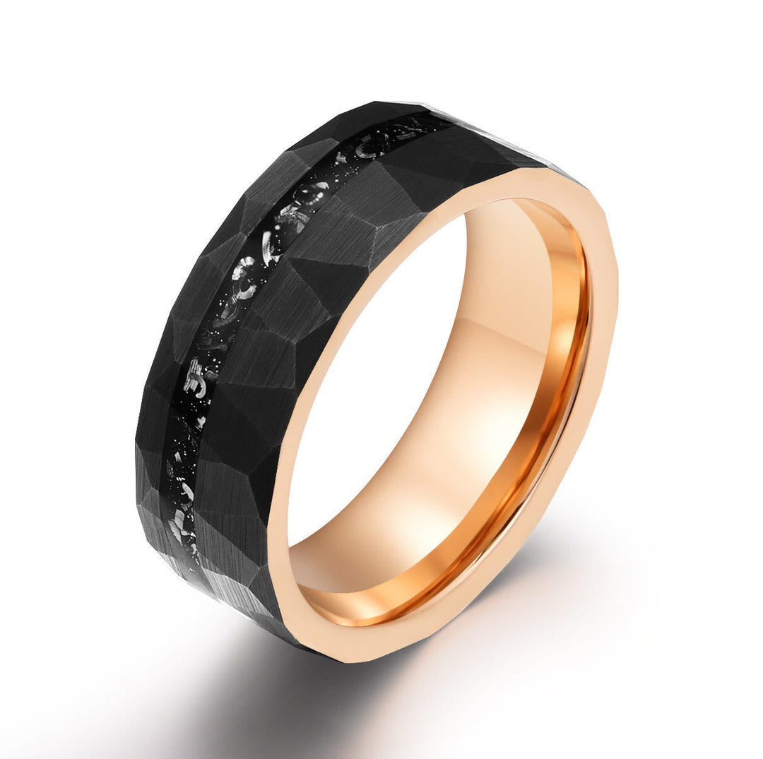 Eleganter 8mm Ring aus Wolframkarbid mit schwarzem Turmalin, robust und stilvoll, ideal für den modernen Mann.