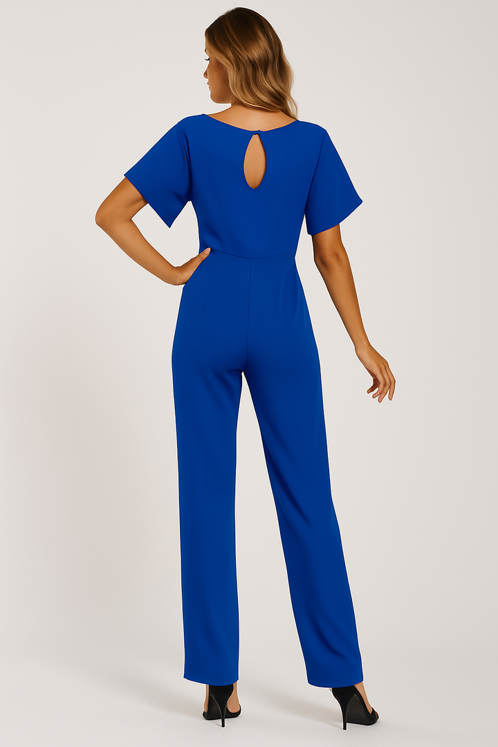 Eleganter Damen-Jumpsuit mit verstellbarem Krawatten-Gürtel und fließendem Stoff für stilvolle Anlässe und Freizeit.