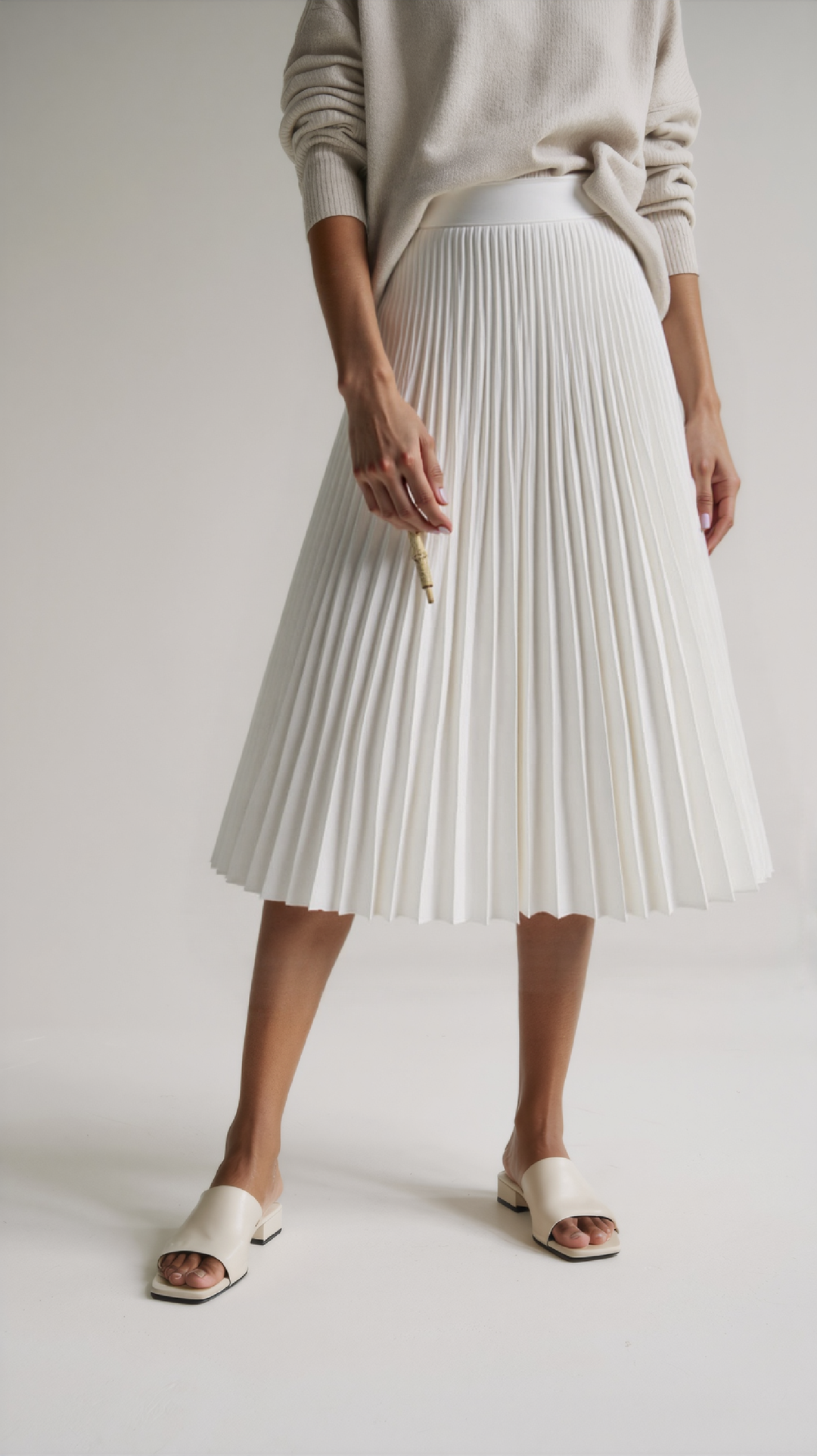 "Eleganter Damen Plisseerock mit hoher Taille, kunstvolle Plisseefalten, erhältlich in Beige, Blau, Dunkelgrau, Schwarz."
