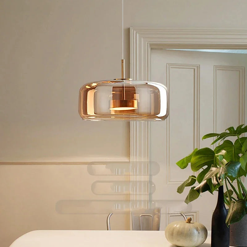 "Eleganter Glas-Kuppel-Kronleuchter, dimmbare Deckenlampe; modernes Glasdesign, warmes Licht für Wohnzimmer."