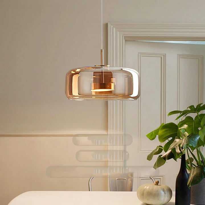 "Eleganter Glas-Kuppel-Kronleuchter, dimmbare Deckenlampe; modernes Glasdesign, warmes Licht für Wohnzimmer."