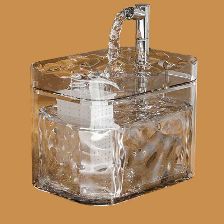 "Eleganter Haustier Trinkbrunnen in modernem Design mit leiser Pumpe und BPA-freiem Material, ideal für frisches Wasser."