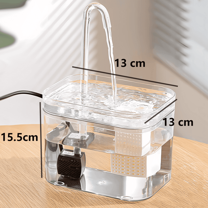 "Eleganter Haustier Trinkbrunnen in modernem Design mit leiser Pumpe und BPA-freiem Material, ideal für frisches Wasser."
