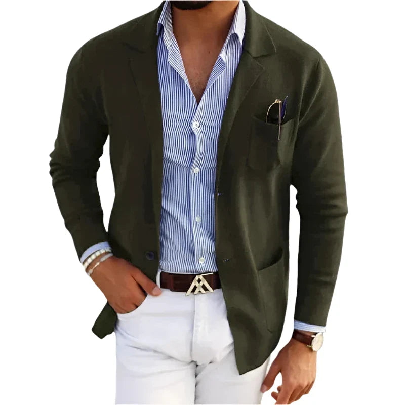 "Eleganter Herren Blazer in Marineblau, maßgeschneidert mit schmalem Revers, ideal für formelle und legere Anlässe."