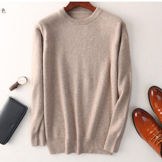 "Eleganter Herren-Kaschmirpullover, weiches Material, stilvolles Design, in verschiedenen Farben, zeitlos und luxuriös."