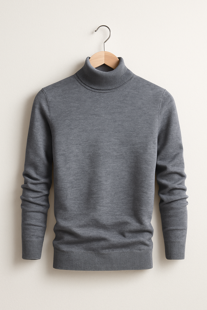 Eleganter Herren-Rollkragenpullover aus Feinstrick, weiches Material, schmale Passform, modisch für kühle Tage geeignet.