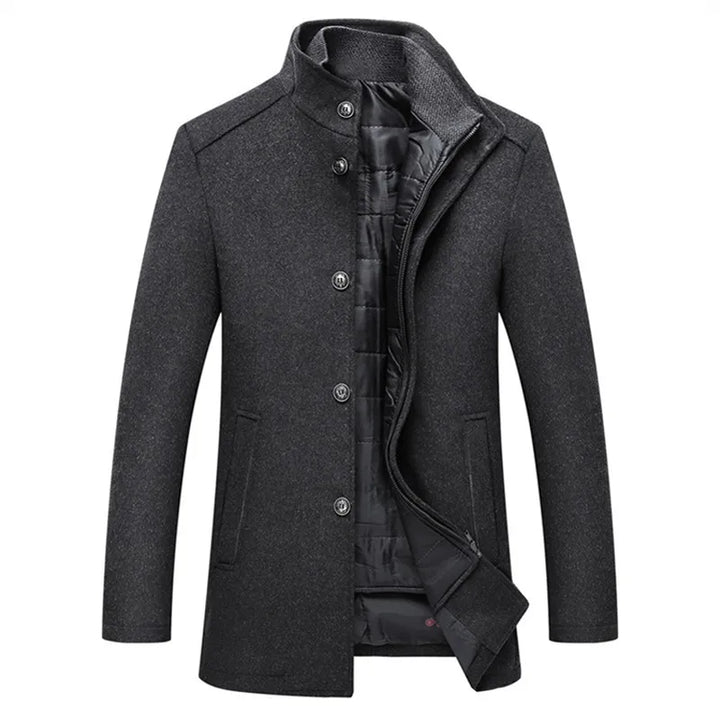 Eleganter Herren Wollmantel mit Stehkragen, Knopfverschluss und schlanker Passform in klassischem Design für Winterkomfort.
