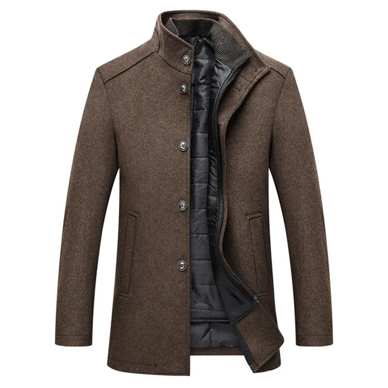 Eleganter Herren Wollmantel mit Stehkragen, Knopfverschluss und schlanker Passform in klassischem Design für Winterkomfort.