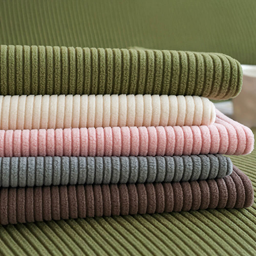 Eleganter kratzfester Cord-Sofabezug mit Jacquard-Streifen, elastisch und rutschfest, maschinenwaschbar für einfachen Schutz.