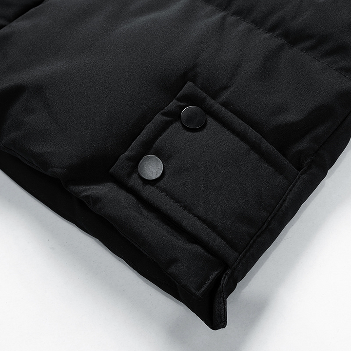 Eleganter, wasserdichter Herren Parka mit Kapuze in Dunkelblau, ideal für stilvollen Winterschutz. Perfekt für jedes Wetter.