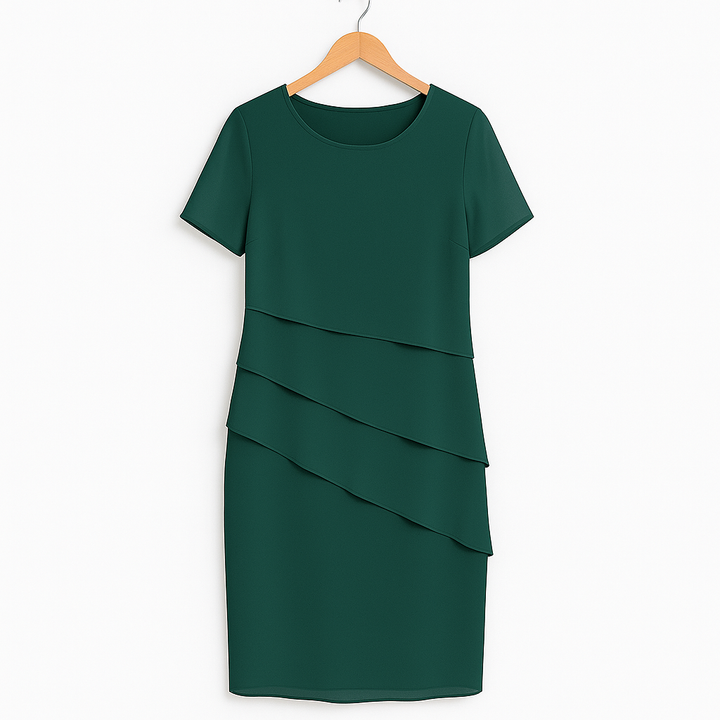 "Elegantes Abendkleid aus leichtem Chiffon mit stilvollem Stufendesign für eine feminine, fließende Silhouette."