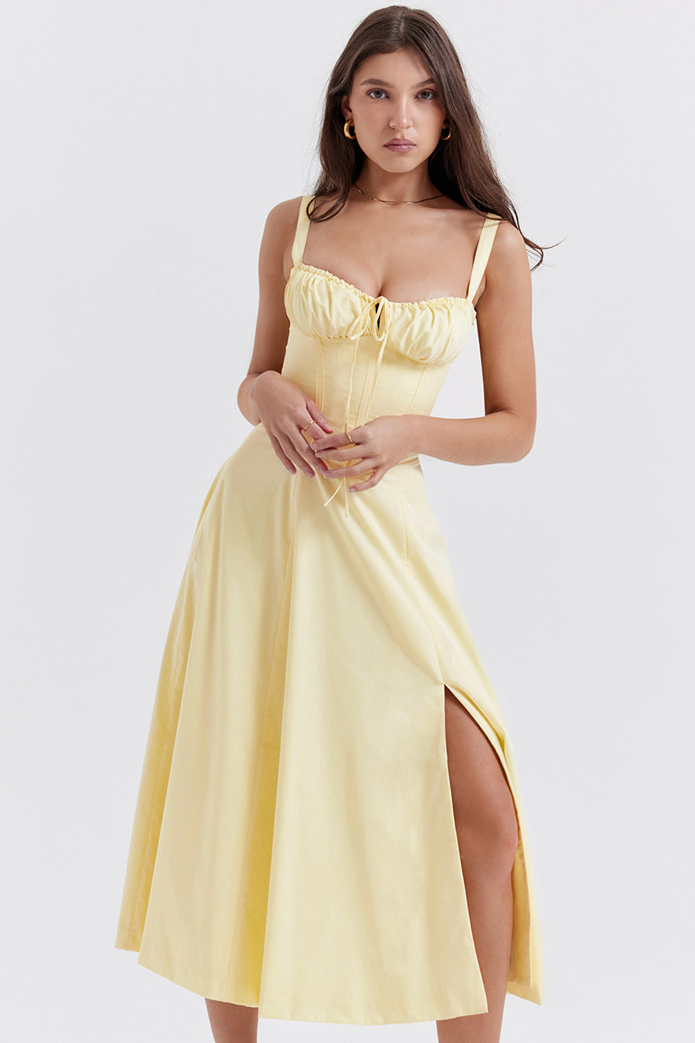 Elegantes Bustierkleid mit lebhaftem Blumenmuster, figurbetonender Schnitt, perfekt für Frühlingsanlässe.