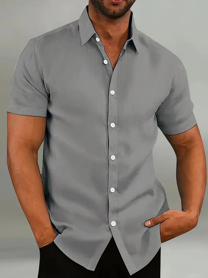 "Elegantes Fritz Kurzarmhemd, Frontansicht, leichter Stoff, klassisches Design, ideal für Sommer, Herrenmode Shirt"