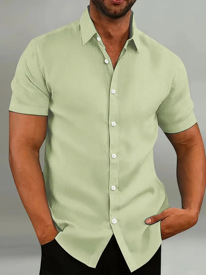 "Elegantes Fritz Kurzarmhemd, Frontansicht, leichter Stoff, klassisches Design, ideal für Sommer, Herrenmode Shirt"
