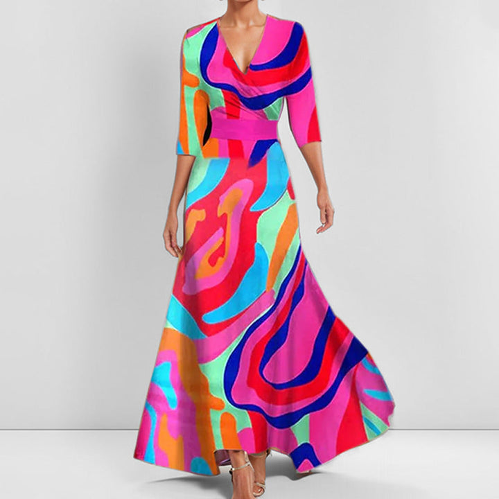Elegantes V-Ausschnitt Damenkleid mit bedrucktem Schößchendesign und halbem Ärmel für stilvolle Auftritte.