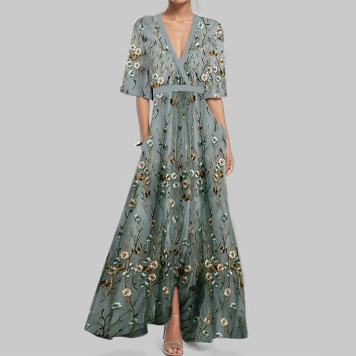 Elegantes V-Ausschnitt Damenkleid mit bedrucktem Schößchendesign und halbem Ärmel für stilvolle Auftritte.