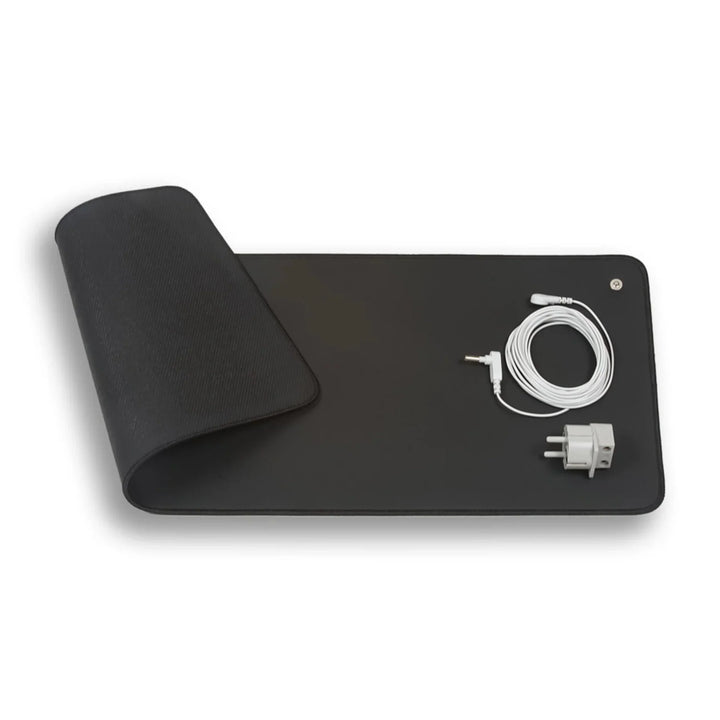 "Erdungsmatte aus Carbonleder, robustes Design, reduziert Elektrosmog, fördert Wohlbefinden, ideal für Geräte."
