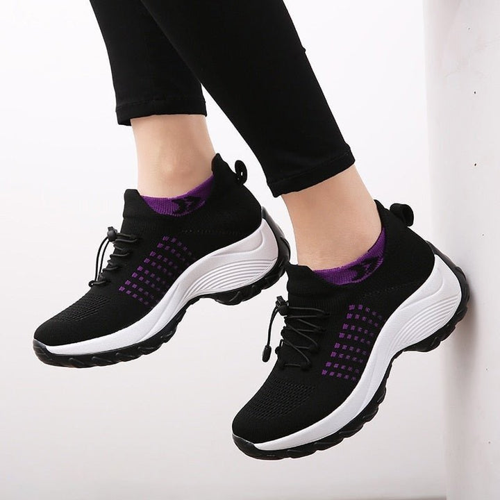 "Ergonomische Damen-Sneaker, atmungsaktiv, stilvoll, in Himmelblau; ideal für ganztägigen Komfort und Schmerzlinderung."