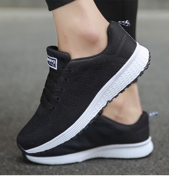 "Ergonomische Damen Sneaker, leicht, atmungsaktiv, mit extra großer Sohle, ideal für Komfort und stilvolle Freizeitlooks."