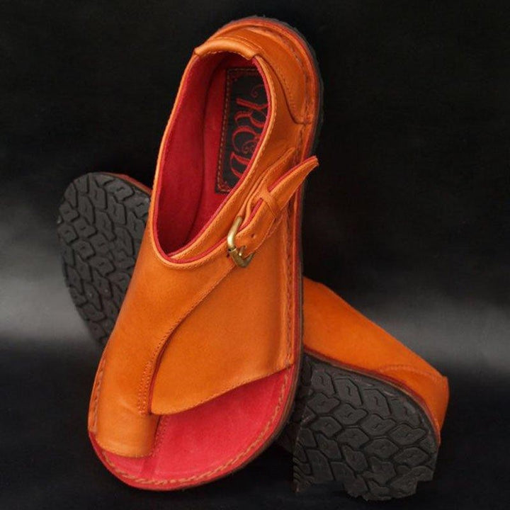 "Flache Elvina Sandalen mit Schnallenriemen in Blau, Hellgrün, Marineblau und Orange, ideal für Sommer und Strand."