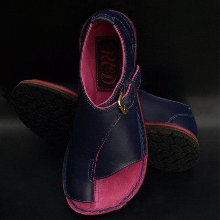 "Flache Elvina Sandalen mit Schnallenriemen in Blau, Hellgrün, Marineblau und Orange, ideal für Sommer und Strand."