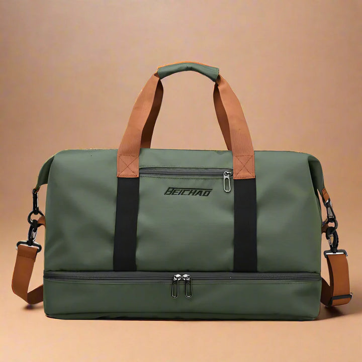 "FlexFit Pro Duffel: Vielseitige, robuste Tasche aus Nylon mit speziellem Schuhfach und abnehmbarem Schultergurt."