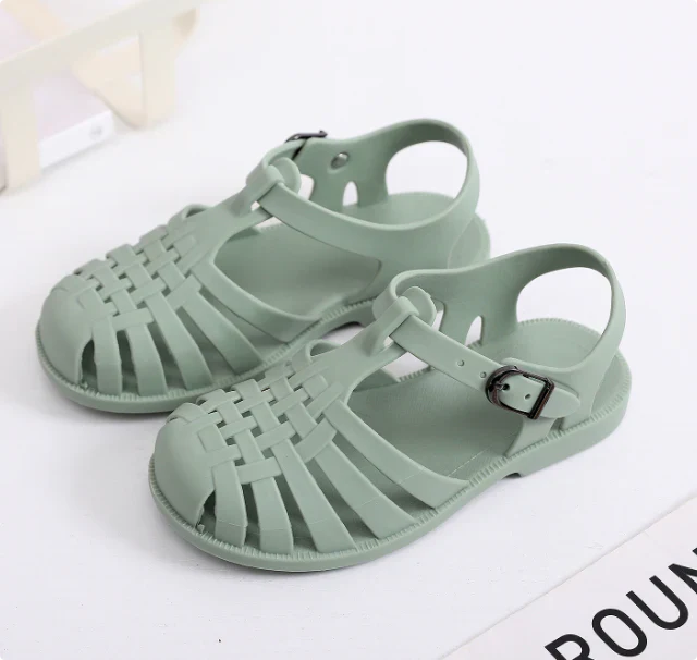 "Flexibele Baby Badeschuhe, atmungsaktives Design, ideal für Sommer, Strand, Pool und Freizeit, in sanften Pastellfarben."
