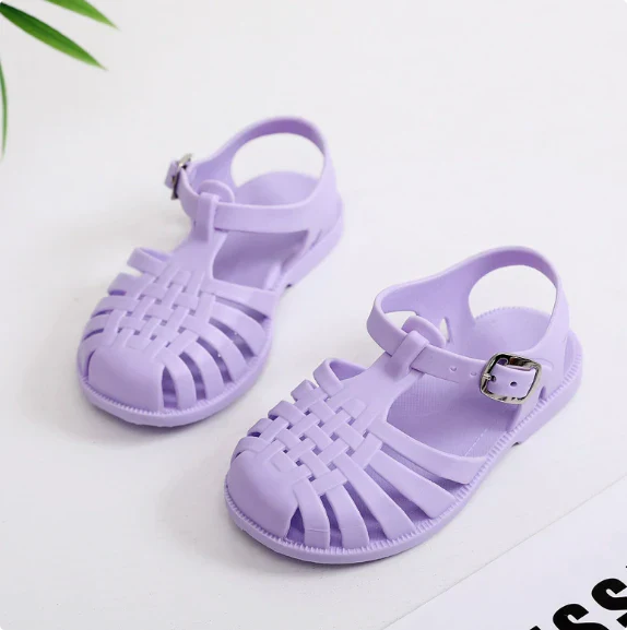 "Flexibele Baby Badeschuhe, atmungsaktives Design, ideal für Sommer, Strand, Pool und Freizeit, in sanften Pastellfarben."