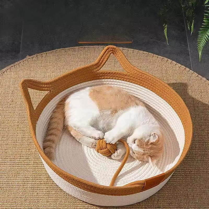 "Gemütliches handgewebtes Baumwollseil-Katzenbett mit hohen Seitenwänden in neutralen Farben für ultimativen Komfort."