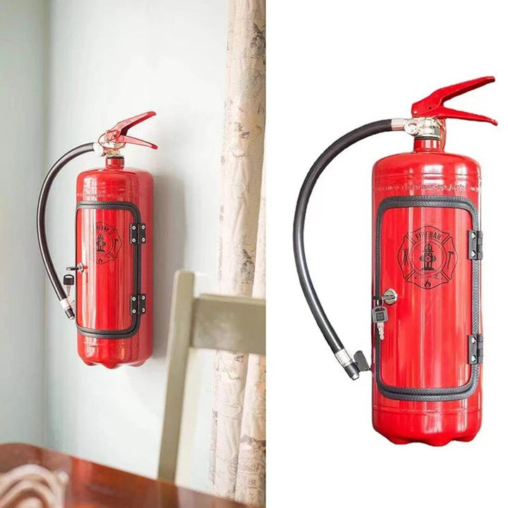 Getränkezubehör im Feuerlöscher-Design, ideal für Flaschenaufbewahrung, rot und kreativ - perfekter Hingucker für die Bar.