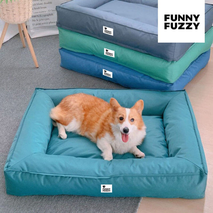 "Großes orthopädisches Hundebett, wasserdicht. Gemütliches Design mit robustem, kratzfestem Bezug und stützender Umrandung."