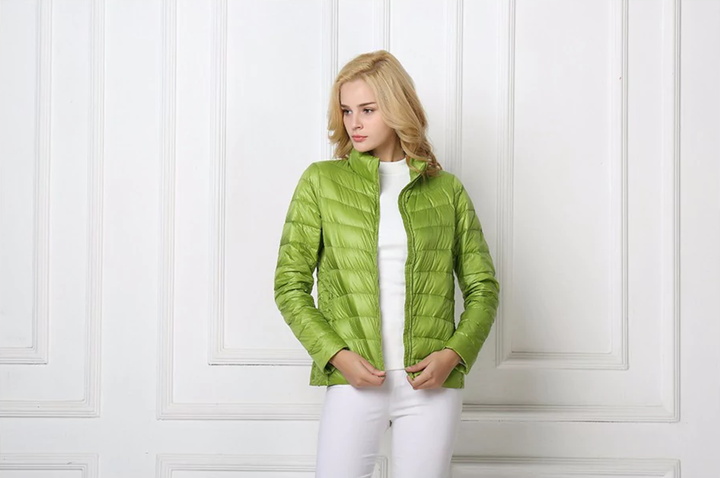 Damen Daunenjacke grün, leicht, warm, modisch, ideal für Herbst/Winter, Outdoor-Bekleidung.