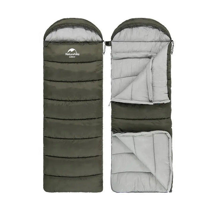 "Grüner ultraleichter Outdoor-Schlafsack, ergonomisches Design, optimal für kalte Nächte, isoliert und leicht tragbar."