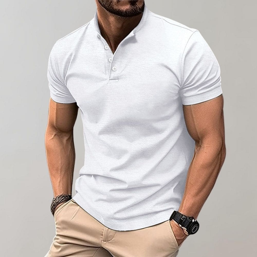 Grünes Herren Polo Shirt aus hochwertigen Materialien, klassisches Design, stilvolle Knopfleiste für zeitlose Eleganz.