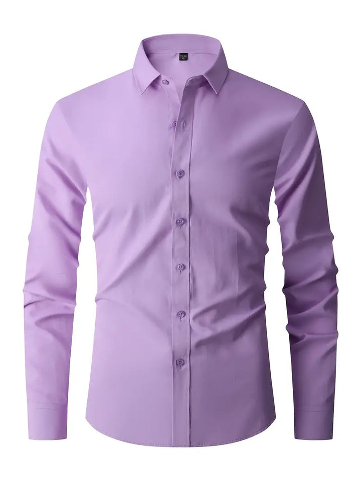 Halbformelles Herren Langarmhemd in Hellblau, elegant und vielseitig, ideal für Geschäfts- und Freizeitaktivitäten.
