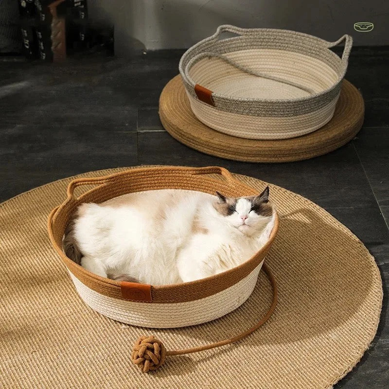 Handgewebtes Katzenbett aus Baumwolle, ergonomisch, in verschiedenen Farben für stilvolles Wohnen und natürlichen Komfort.