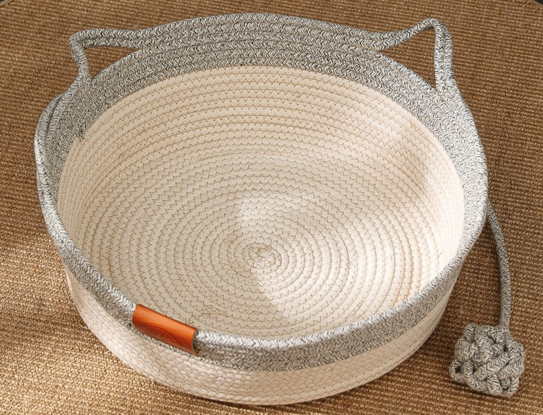 Handgewebtes Katzenbett aus Baumwolle, ergonomisch, in verschiedenen Farben für stilvolles Wohnen und natürlichen Komfort.