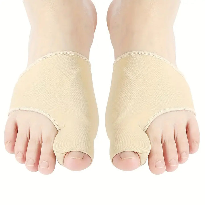 Hautfarbener Hallux Valgus Korrektor für Jugendliche, diskret und atmungsaktiv, bietet schmerzlindernden Komfort im Alltag.