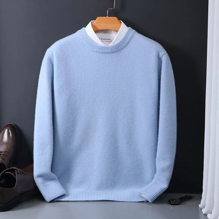 Hellblauer Herrenpullover aus Kaschmir, Rundhalsausschnitt, elegant, warm, modisch.
