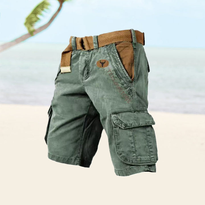 "Herren Cargo-Shorts in Khaki mit zahlreichen Taschen, ideal für Outdoor-Aktivitäten und bequem für Abenteuer im Freien."