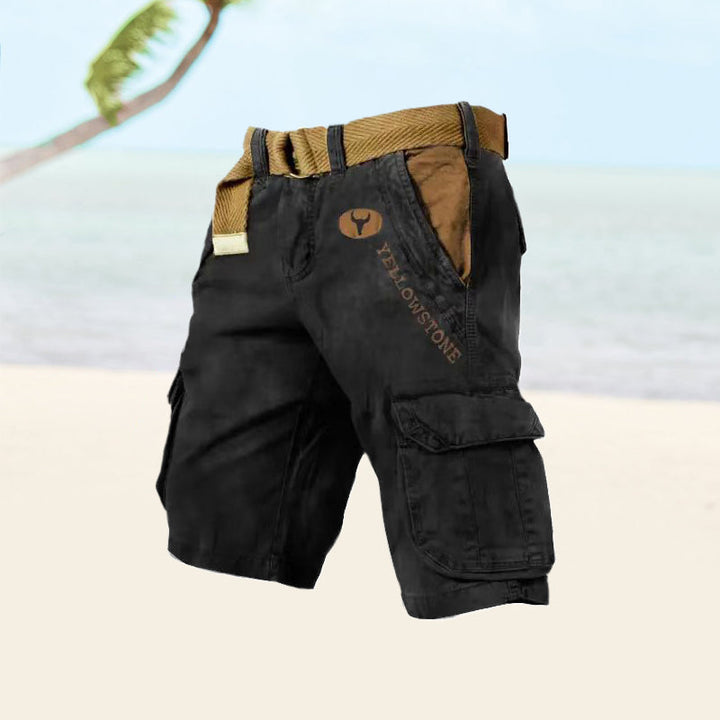 "Herren Cargo-Shorts in Khaki mit zahlreichen Taschen, ideal für Outdoor-Aktivitäten und bequem für Abenteuer im Freien."